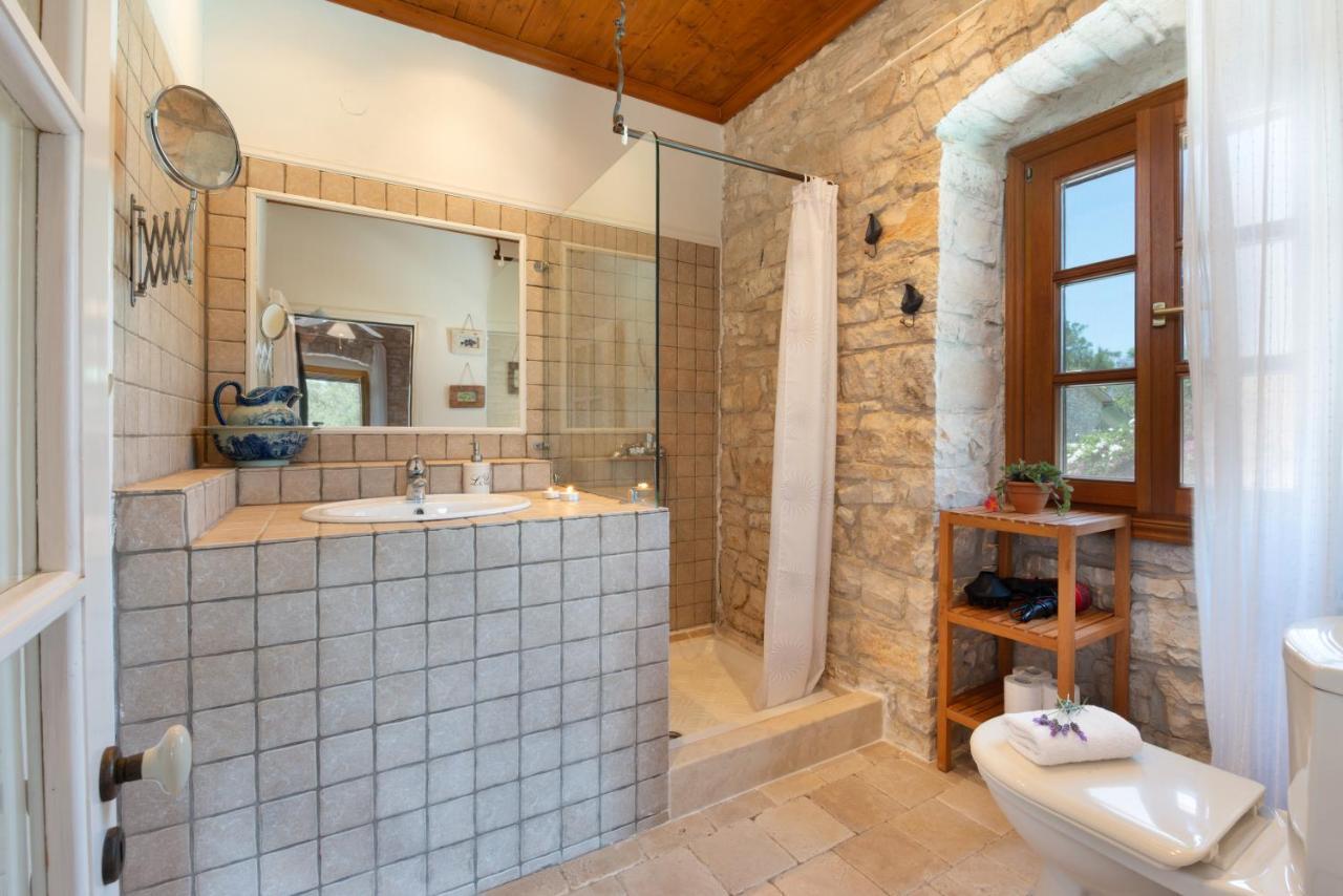 Kiparissi Villa Kourtaiika Exteriör bild