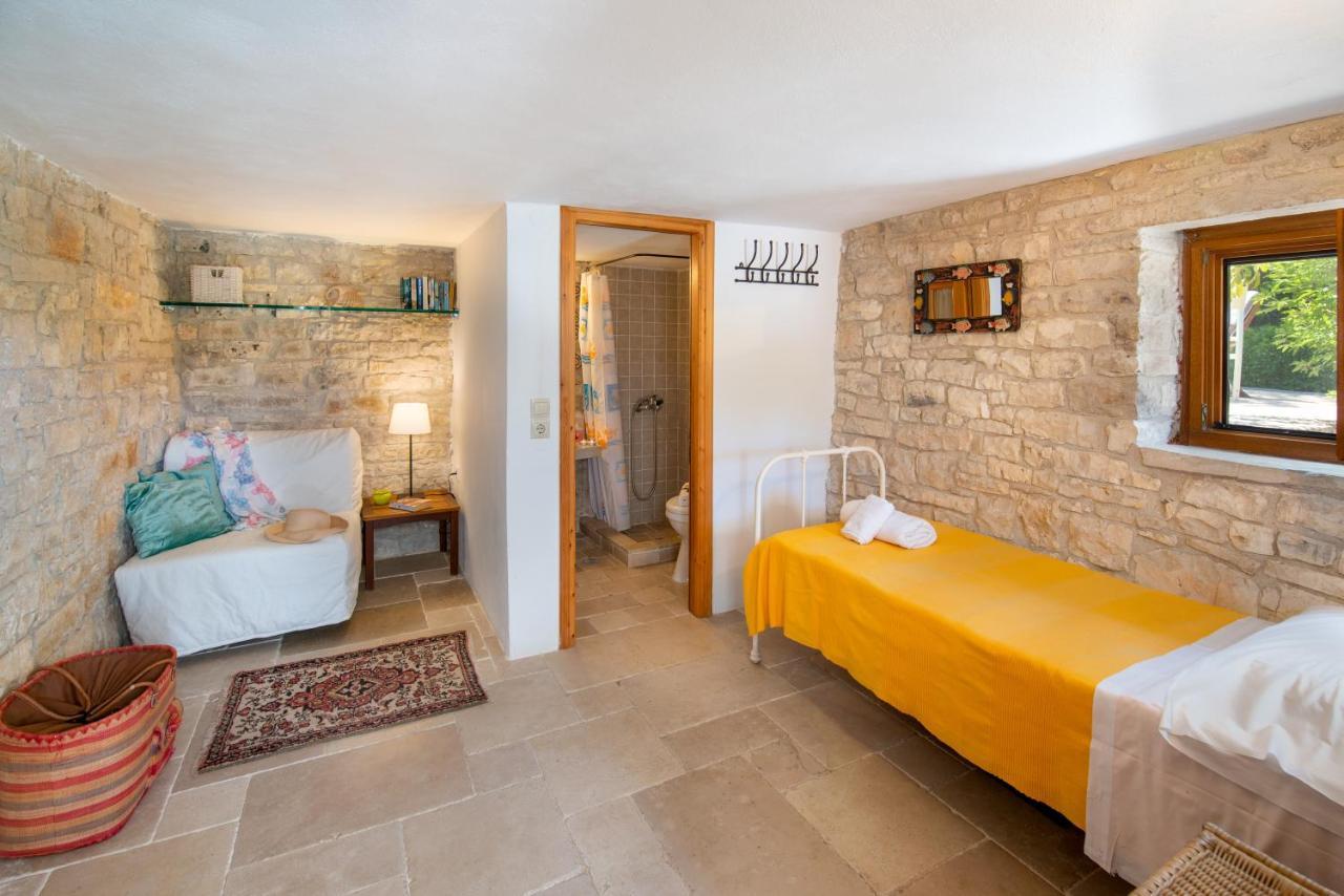 Kiparissi Villa Kourtaiika Exteriör bild