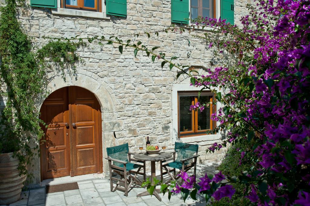 Kiparissi Villa Kourtaiika Exteriör bild