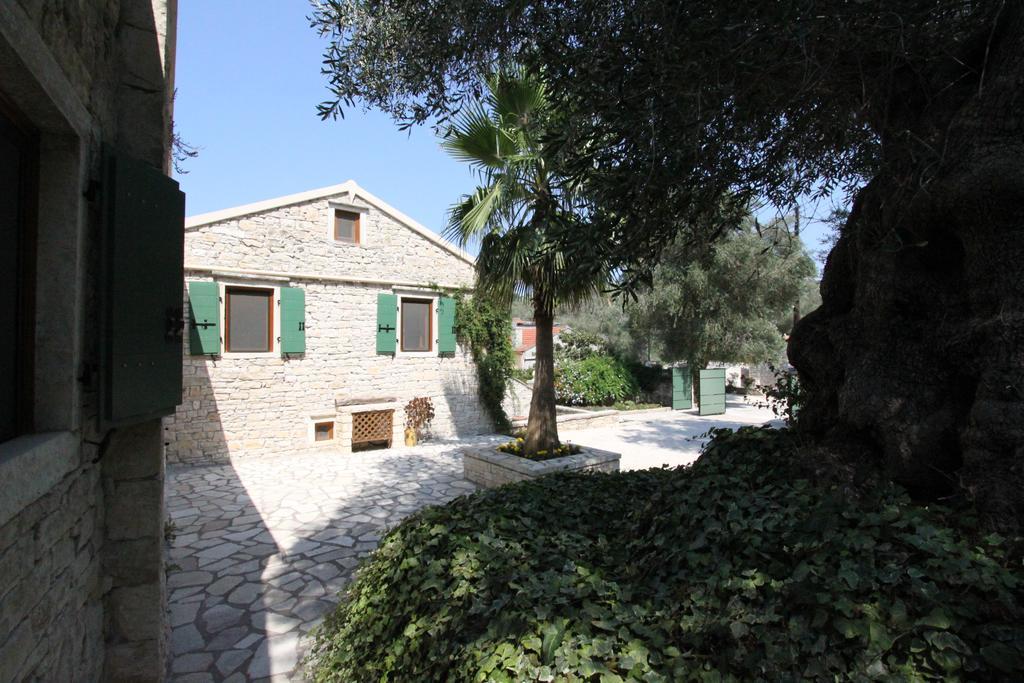 Kiparissi Villa Kourtaiika Exteriör bild