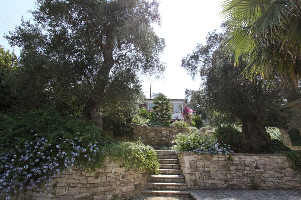 Kiparissi Villa Kourtaiika Exteriör bild