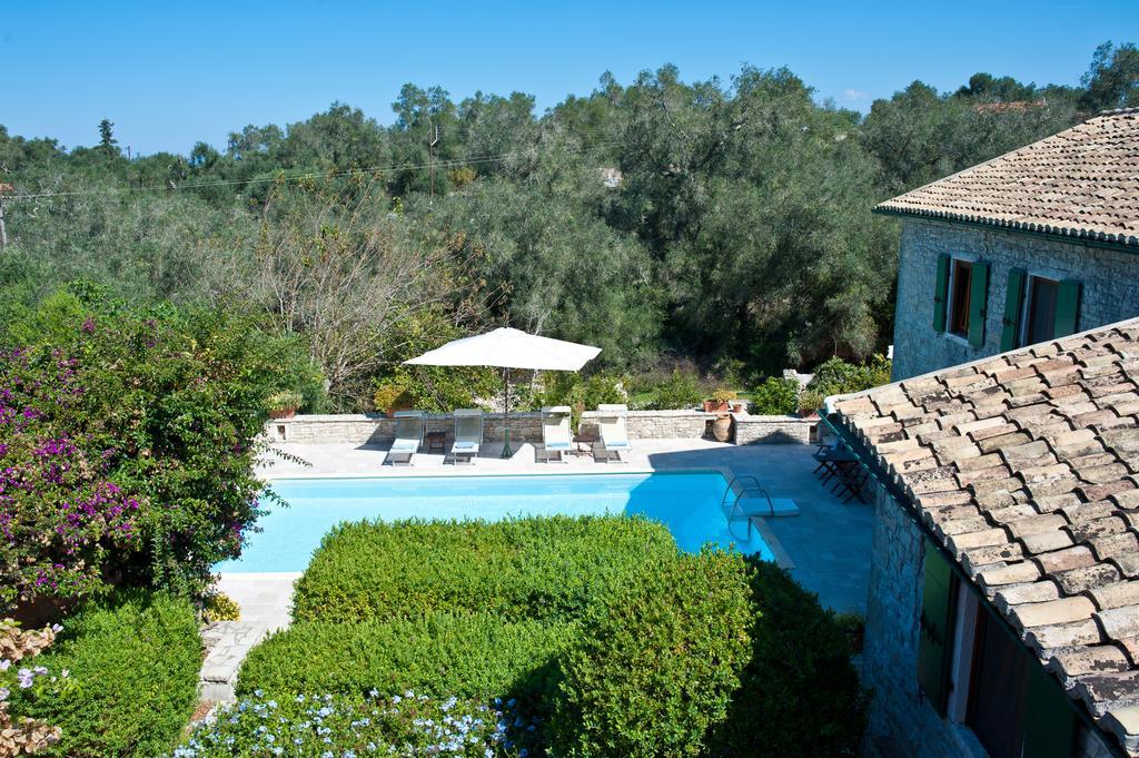 Kiparissi Villa Kourtaiika Exteriör bild