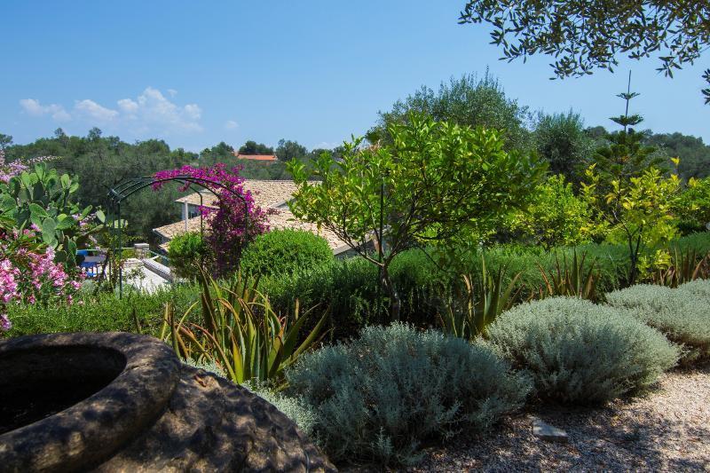 Kiparissi Villa Kourtaiika Exteriör bild